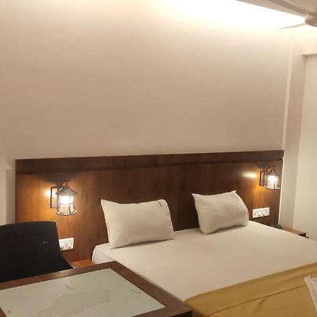 Hotel Anvisha Executive Mangvadi Luaran gambar